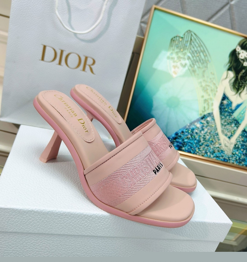 ch**an D*or slippers